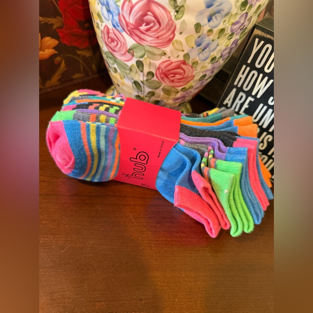 Women’s 10 pair of socks.